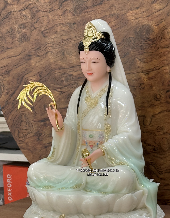 tượng Phật Bà Quan Âm xanh ngọc viền vàng đẹp