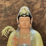 Tượng Quan Âm bằng composite đẹp màu vàng